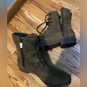 Brand new ugg boots women’s size 12